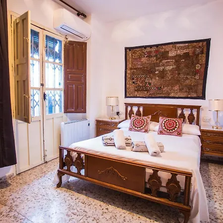 Moorish House In Heart Of Albayzin *